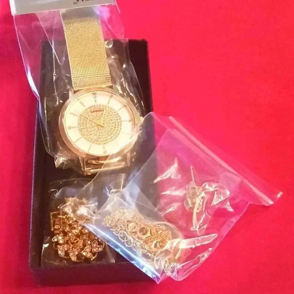 None Jewelry - A beautiful  6 piece  watch and jewelry set for ladies. NWT..